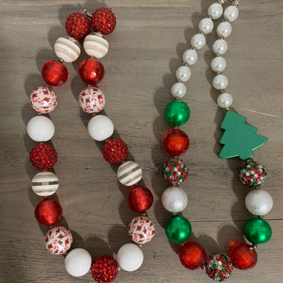 Red tulle tutu skirt sz 4t & Christmas necklaces set - Picture 4 of 6